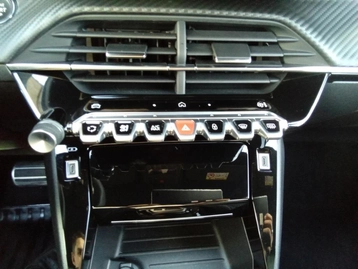Image véhicule  Peugeot 208 (30)
