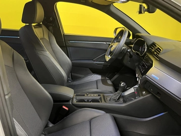 Image véhicule Audi Q3 (10) Image véhicule Audi Q3 (10)