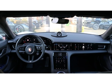 Image véhicule  Porsche TAYCAN (15)