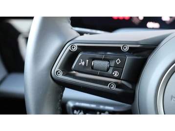 Image véhicule  Porsche TAYCAN (27)