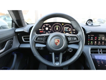 Image véhicule  Porsche TAYCAN (16)