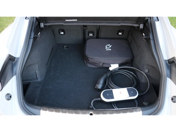 Image véhicule  Porsche TAYCAN (48)