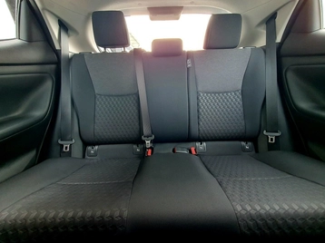 Image véhicule  Toyota YARIS HYBRIDE MY22 (4)