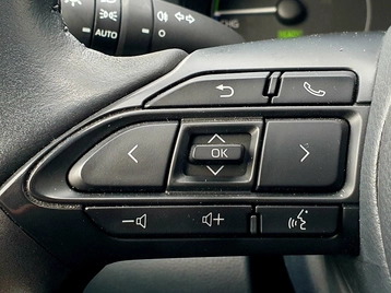 Image véhicule  Toyota YARIS HYBRIDE MY22 (12)