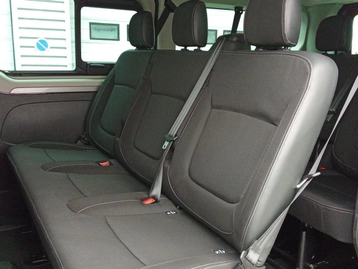 Image véhicule Renault TRAFIC (15) Image véhicule Renault TRAFIC (15)