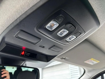 Image véhicule Renault TRAFIC (42) Image véhicule Renault TRAFIC (42)