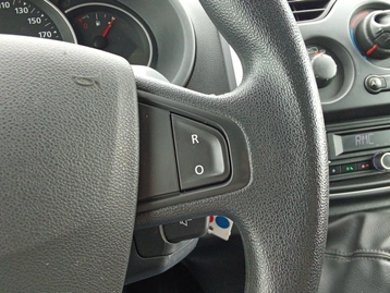 Image véhicule Renault KANGOO (25) Image véhicule Renault KANGOO (25)