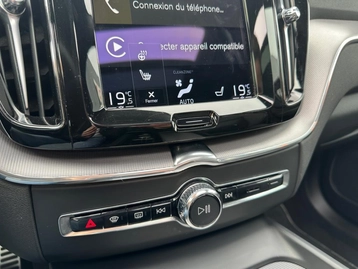 Image véhicule Volvo XC60 (30) Image véhicule Volvo XC60 (30)