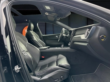 Image véhicule Volvo XC60 (14) Image véhicule Volvo XC60 (14)