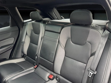 Image véhicule Volvo XC60 (12) Image véhicule Volvo XC60 (12)