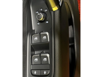 Image véhicule  Audi Q2 (15) Image véhicule  Audi Q2 (15)