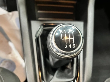 Image véhicule  Renault CLIO (15)