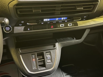 Image véhicule  Peugeot EXPERT (38)