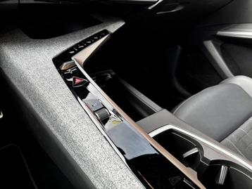 Image véhicule  Peugeot 5008 (3) (32)