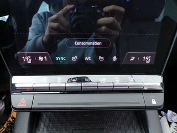 Image véhicule  Renault MEGANE E-TECH (9)