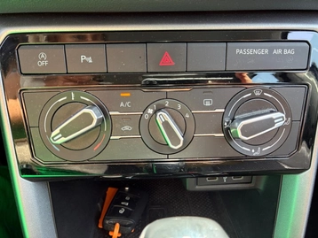 Image véhicule  Volkswagen T-CROSS (30)