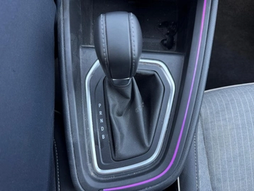 Image véhicule  Renault CLIO (30)