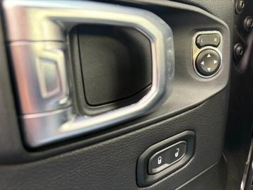 Image véhicule  Jeep WRANGLER (23)