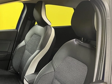 Image véhicule  Renault CAPTUR (41)