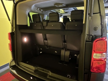 Image véhicule  Peugeot TRAVELLER (42)