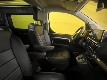 Image véhicule  Peugeot TRAVELLER (3)
