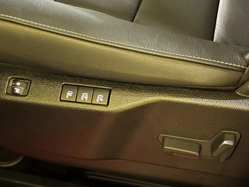 Image véhicule  Peugeot TRAVELLER (20)