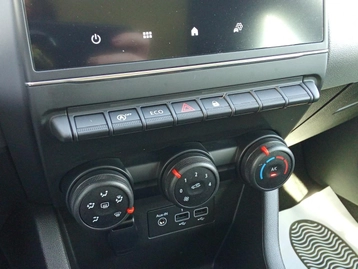 Image véhicule Renault CLIO (13) Image véhicule Renault CLIO (13)