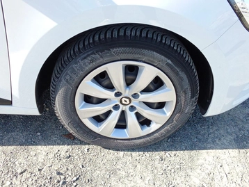 Image véhicule Renault CLIO (43) Image véhicule Renault CLIO (43)