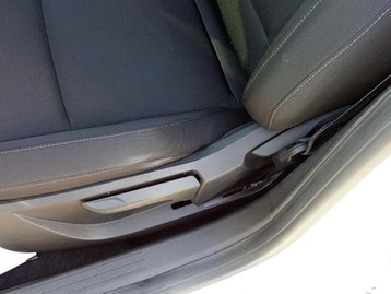 Image véhicule Renault CLIO (24) Image véhicule Renault CLIO (24)