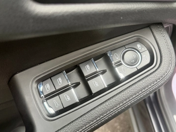 Image véhicule  Porsche MACAN (23)