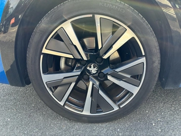 Image véhicule  Peugeot 208 (9)