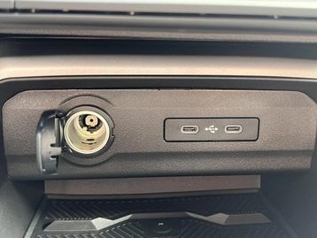 Image véhicule  Dacia BIGSTER (49)