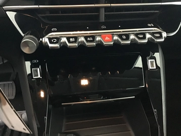 Image véhicule  Peugeot 208 (20)