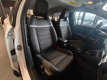 Image véhicule  Citroën C4 X (9)