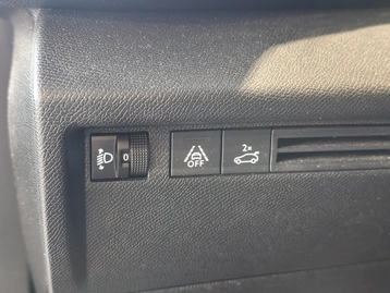 Image véhicule  Citroën C4 X (18)