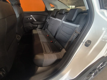 Image véhicule  Citroën C4 X (7)