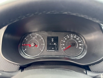 Image véhicule  Dacia SANDERO (15)