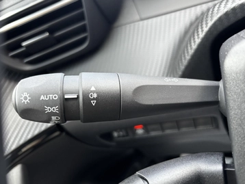 Image véhicule  Peugeot 2008 (10)