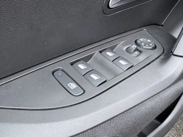 Image véhicule  Peugeot 2008 (13)