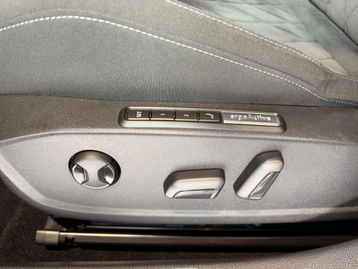 Image véhicule  Volkswagen GOLF (9)