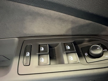 Image véhicule  Volkswagen GOLF (11)