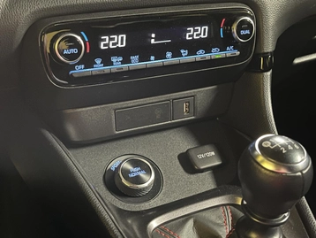 Image véhicule  Toyota YARIS (3)