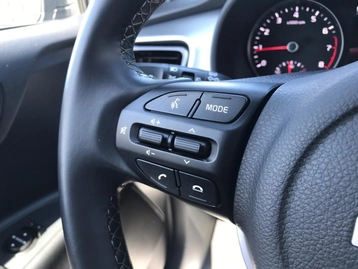 Image véhicule  Kia STONIC (30)