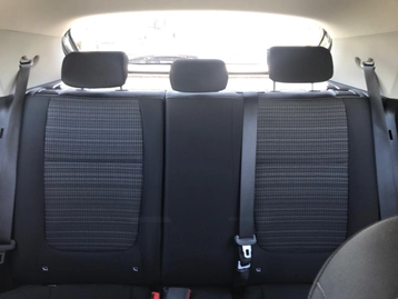 Image véhicule  Kia STONIC (23)