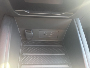 Image véhicule  Renault SYMBIOZ (26)