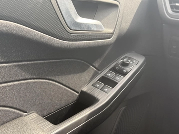 Image véhicule  Ford KUGA (34)