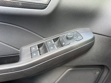 Image véhicule  Ford KUGA (16)
