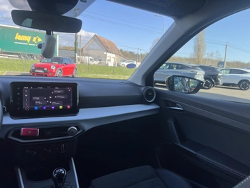 Image véhicule  Seat ARONA (13)