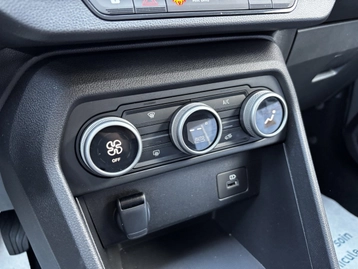 Image véhicule  Dacia Sandero Stepway (3) (24)