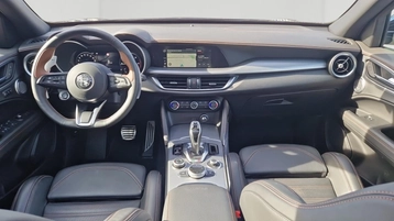 Image véhicule  Alfa Romeo STELVIO (13)